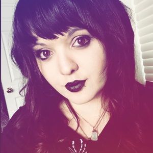 Meet your Posher, Kendra